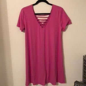 NWOT Women’s Sweet Claire Pink Tunic Size Large.